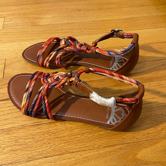 Fergalicious New Strappy Sandal Womens 7 Flat Striped Adjustable Buckle Braided - Picture 2 of 8